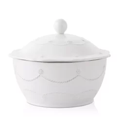 Discount 😍 Juliska Berry & Thread Whitewash 8" Covered Casserole 🎉